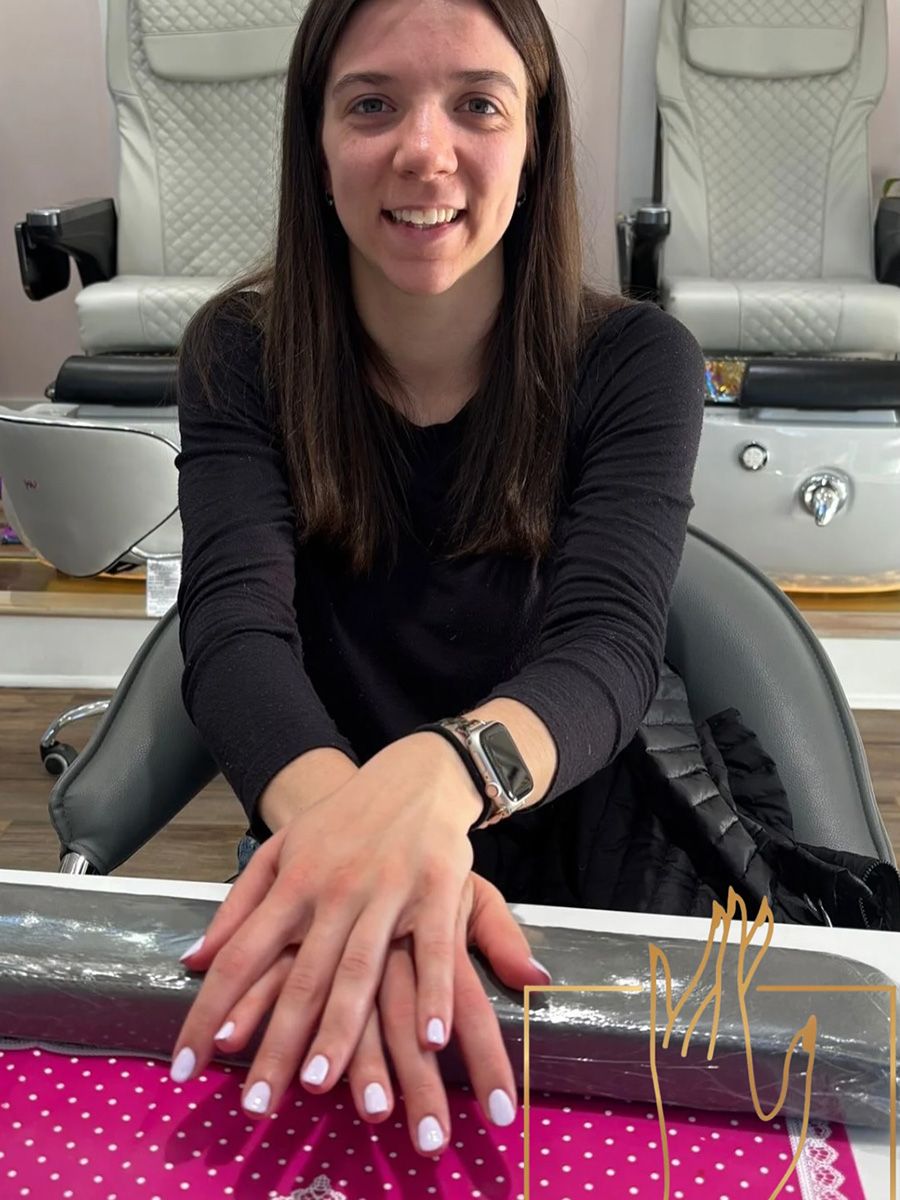 2-manicure-client-session-camden