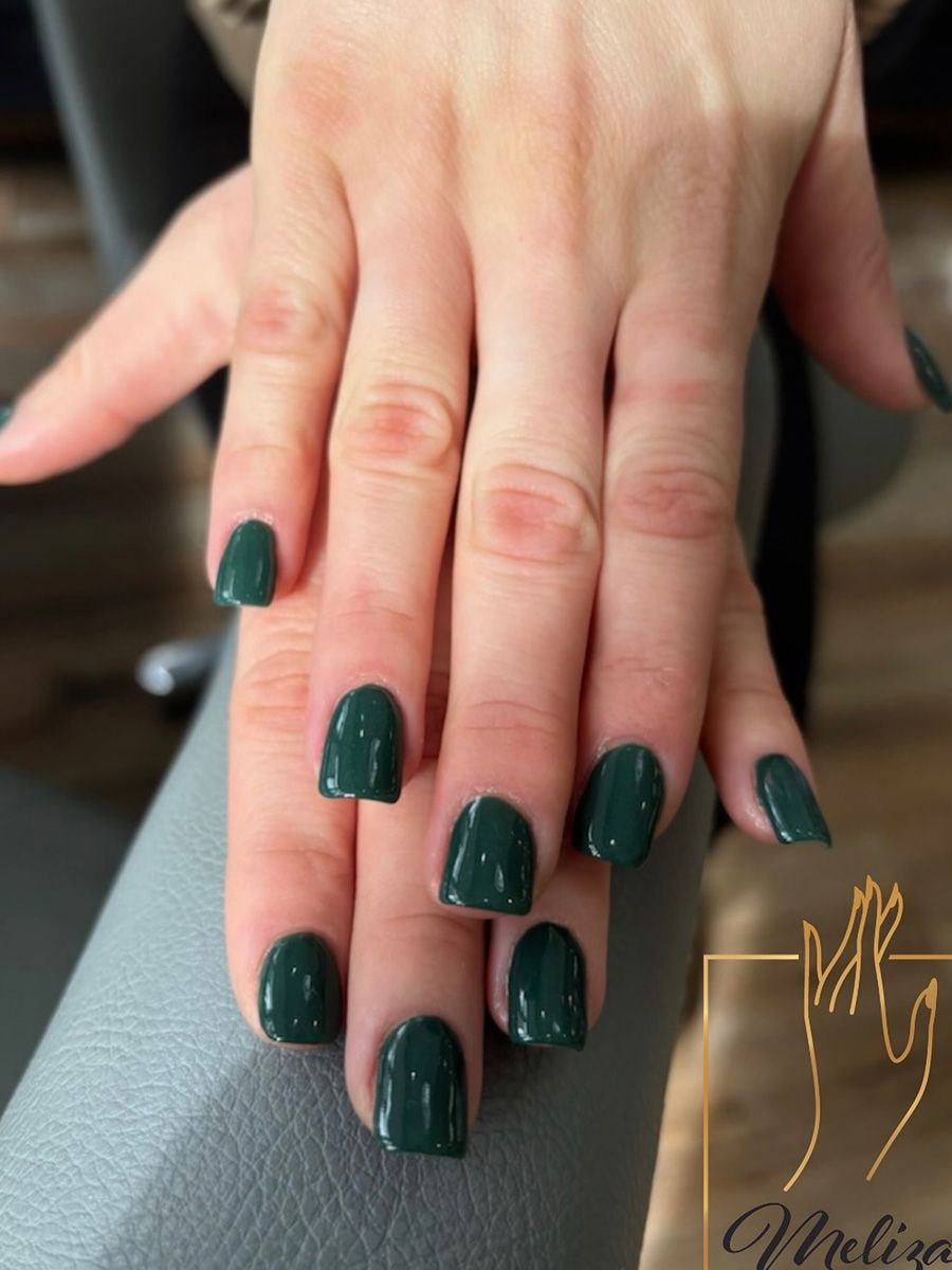 5-dark-green-polish-nail-art